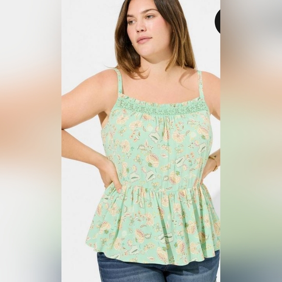 NWY Torrid Crinkle Gauze Sleeveless Crochet Tank - Picture 2 of 8